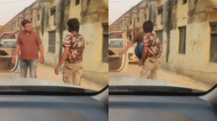 सैलरी मांगी तो भड़का ठेकेदार! सफाई कर्मचारी को लात मारने का VIDEO वायरल